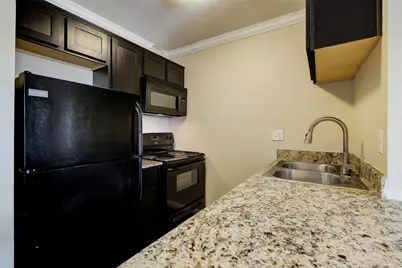2006 W 43rd Street #17, Houston, TX 77018 - Photo 1