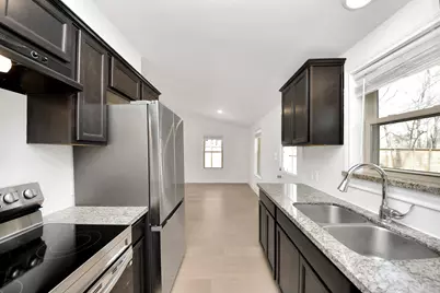 10804 Longleaf Drive, Conroe, TX 77385 - Photo 15