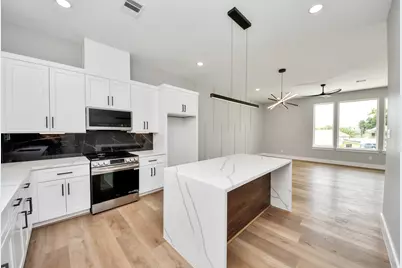 2204 Carr Street, Houston, TX 77026 - Photo 5