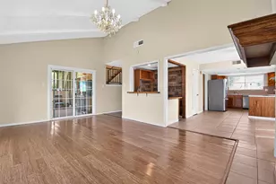 10518 Quail Ridge Ln, Sugar Land, TX 77498 - Photo 17