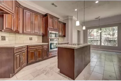 2606 S Strathford Lane, Houston, TX 77345 - Photo 9