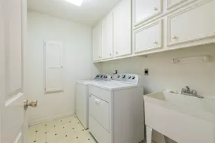 415 Kensington Ct, Pasadena, TX 77502 - Photo 11