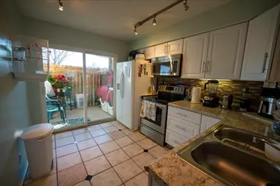 1220 Shadowdale Drive #8, Houston, TX 77043 - Photo 7