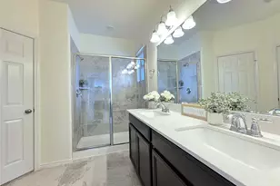 8620 Hollyoaks Creek Ln, Houston, TX 77063 - Photo 13