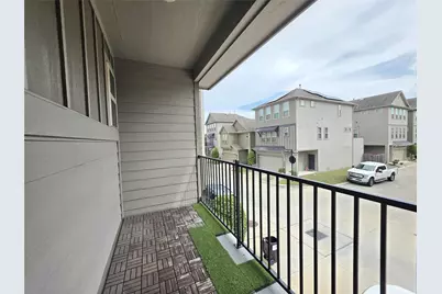 8620 Hollyoaks Creek Lane, Houston, TX 77063 - Photo 11