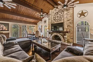 602 Rolling Hills Rd, Huntsville, TX 77340 - Photo 7