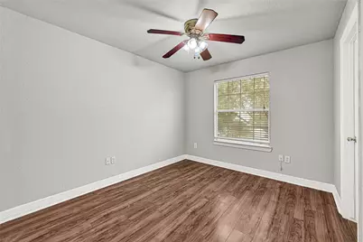 5826 Darlington Oak Street, Houston, TX 77016 - Photo 17