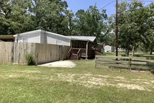 161 Oakdale Dr, Huntsville, TX 77320 - Photo 3