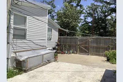161 Oakdale Drive, Huntsville, TX 77320 - Photo 33