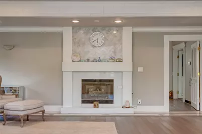 12445 Memorial Drive, Houston, TX 77024 - Photo 25