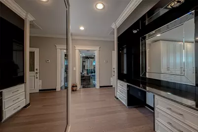 12445 Memorial Drive, Houston, TX 77024 - Photo 27