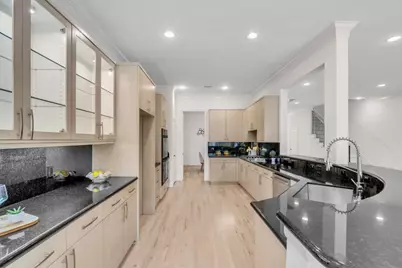 5329 McCulloch Circle, Houston, TX 77056 - Photo 19