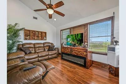 16510 Edward Teach Road, Jamaica Beach, TX 77554 - Photo 3