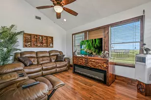 16510 Edward Teach Rd, Jamaica Beach, TX 77554 - Photo 3