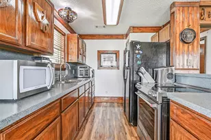 16510 Edward Teach Rd, Jamaica Beach, TX 77554 - Photo 9