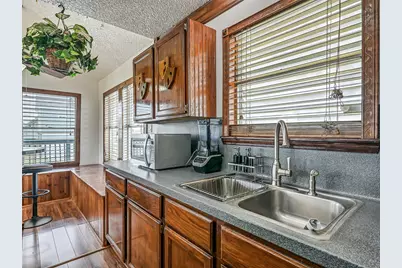 16510 Edward Teach Road, Jamaica Beach, TX 77554 - Photo 11