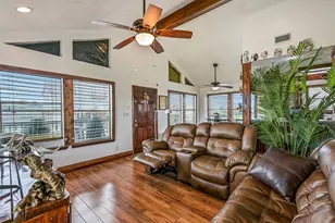 16510 Edward Teach Rd, Jamaica Beach, TX 77554 - Photo 5