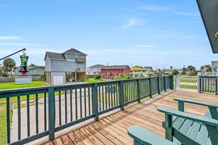 16510 Edward Teach Rd, Jamaica Beach, TX 77554 - Photo 23
