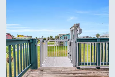 16510 Edward Teach Road, Jamaica Beach, TX 77554 - Photo 21