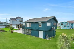 16510 Edward Teach Rd, Jamaica Beach, TX 77554 - Photo 33