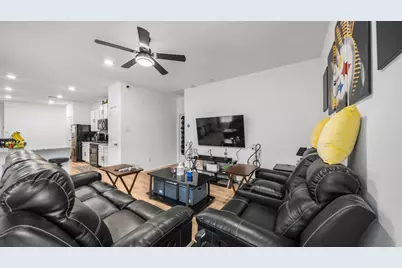 10437 Pineland Drive, Conroe, TX 77378 - Photo 9