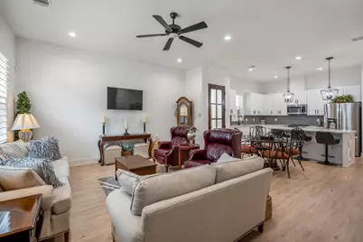 6405 Highland Pine Lane, Houston, TX 77091 - Photo 15