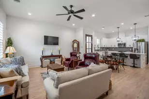 6405 Highland Pine Ln, Houston, TX 77091 - Photo 15