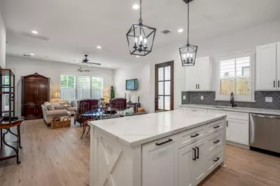 6405 Highland Pine Lane, Houston, TX 77091 - Photo 11
