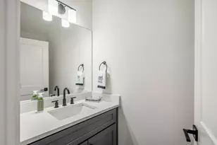 6405 Highland Pine Ln, Houston, TX 77091 - Photo 35