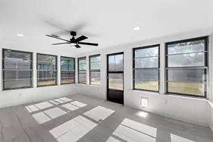 5823 Ettrick Dr, Houston, TX 77035 - Photo 31