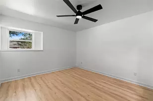 5823 Ettrick Dr, Houston, TX 77035 - Photo 29