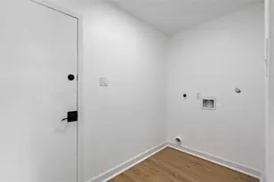 5823 Ettrick Dr, Houston, TX 77035 - Photo 19