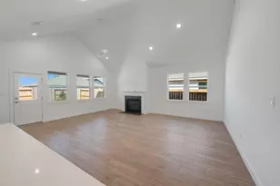 698 Daniels Lk Ln, Dayton, TX 77535 - Photo 9