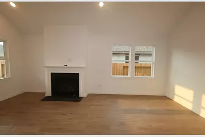 698 Daniels Lake Lane, Dayton, TX 77535 - Photo 5