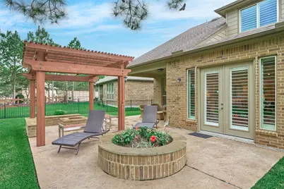 230 Connemara Drive, The Woodlands, TX 77382 - Photo 3