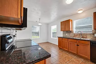 4403 Sprangletop Ave, Baytown, TX 77521 - Photo 17