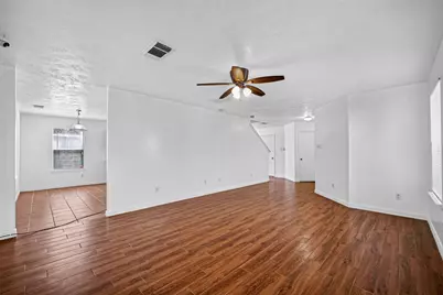 4403 Sprangletop Avenue, Baytown, TX 77521 - Photo 5