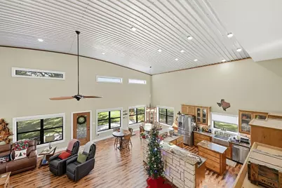 1213 County Road 273, Weimar, TX 78962 - Photo 15