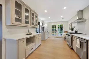 16410 Glenshannon Dr, Houston, TX 77059 - Photo 11