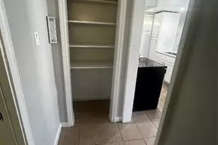 8110 Albacore Dr, Houston, TX 77074 - Photo 9