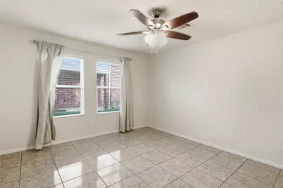 12530 Greencanyon Dr, Houston, TX 77044 - Photo 15