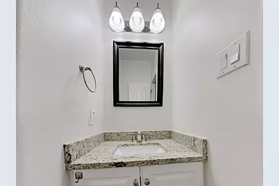 2213 Oak Circle Drive N, Conroe, TX 77301 - Photo 9