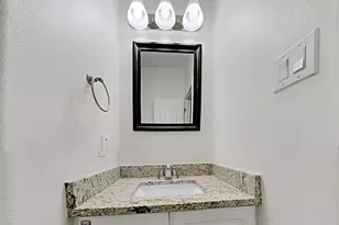 2213 Oak Cir Dr N, Conroe, TX 77301 - Photo 9