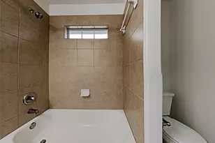 2213 Oak Cir Dr N, Conroe, TX 77301 - Photo 17