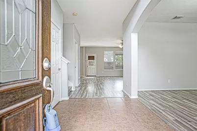 43 W Spindle Tree Circle, The Woodlands, TX 77382 - Photo 5