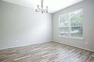 43 W Spindle Tree Cir, The Woodlands, TX 77382 - Photo 7
