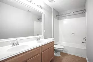 43 W Spindle Tree Cir, The Woodlands, TX 77382 - Photo 21