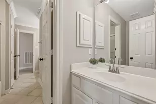 1813 Sandy Lake Dr, Friendswood, TX 77546 - Photo 23