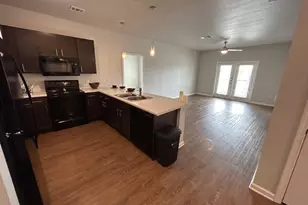 2136 W 34th St, Houston, TX 77018 - Photo 1