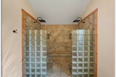 929 N Rivershire Drive, Conroe, TX 77304 - Photo 13